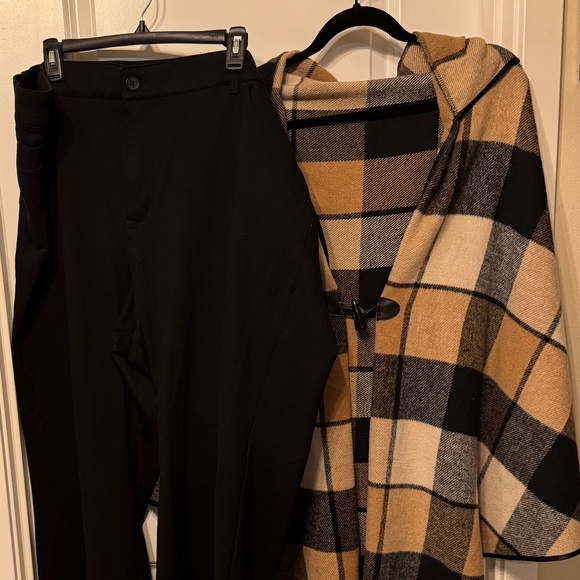 Plaid Hooded Ruana Wrap – One Size Plus Friendly 🖤🤎🤍 - Picture 7 of 8